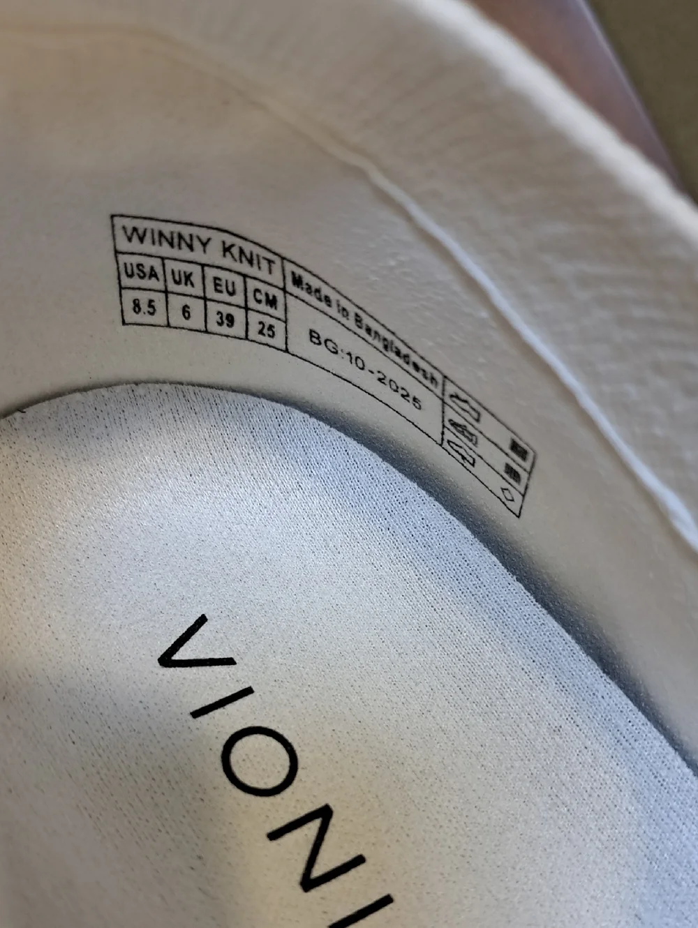 Vionic Winny Knit Sneaker - Color: White - Size: Women 8.5 - Picture 9 of 9